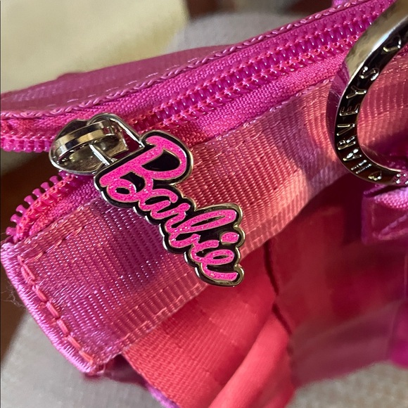 Harveys Barbie fushsia pink Lola satchel - Picture 3 of 7